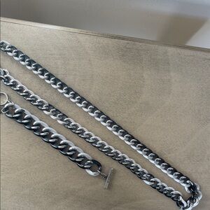 BCBG Generation Black, White and Silver Chain Necklace w/Bracelet.